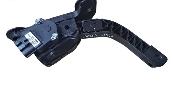 KIA Soul Accelerator throttle pedal 32726B2110 351902GDC0