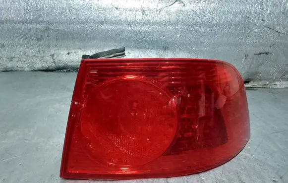 Volkswagen Phaeton Rear/tail lights