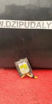 Mitsubishi Outlander Airbag deployment crash/impact sensor MR587732 W2T6T672A