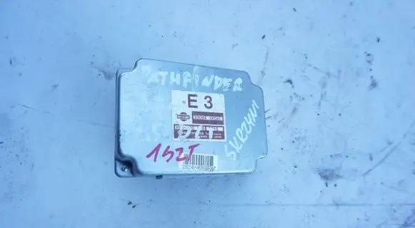 Nissan Pathfinder R51 Gearbox control unit/module 330843X02C