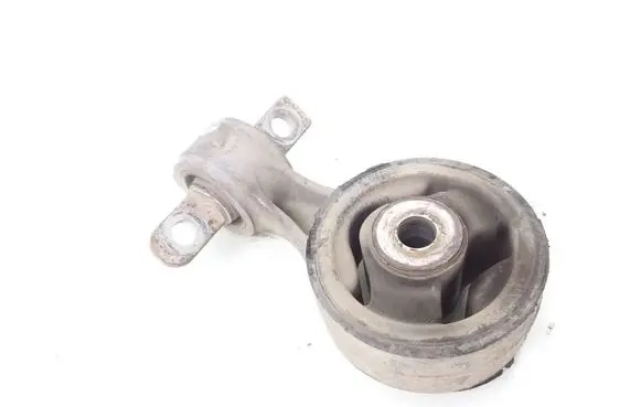 Honda Civic Engine mount bracket