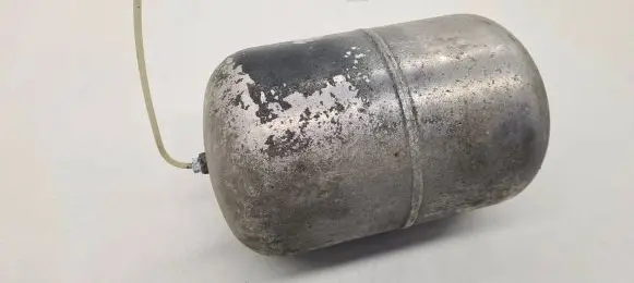 Mercedes-Benz S W221 Vacuum air tank A2213200015