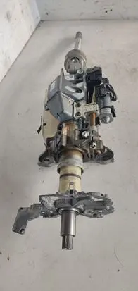 Steering wheel axle set