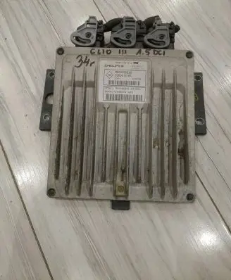 Renault Clio III Engine control unit/module ECU 8200399038