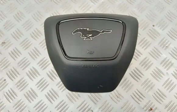 Ford Mustang VI Steering wheel airbag