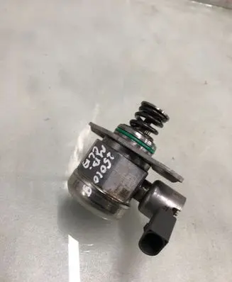 Mercedes-Benz CLA C117 X117 W117 Fuel injection high pressure pump A13307000