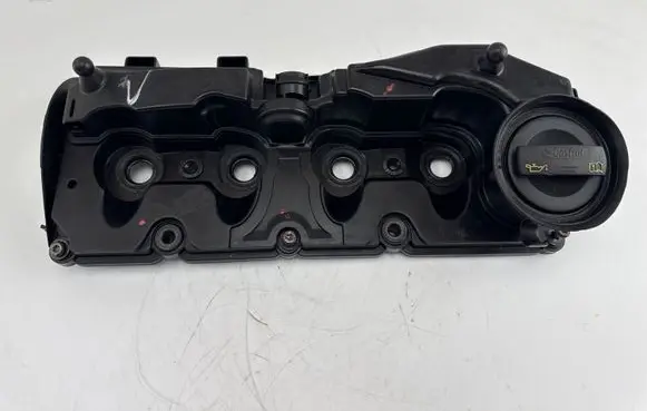 Skoda Octavia Mk2 (1Z) Rocker cam cover 03L103469A