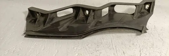 Volkswagen PASSAT B6 Front bumper mounting bracket 3C0807890