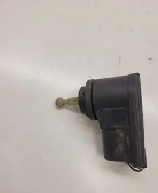 Headlight level adjustment motor
