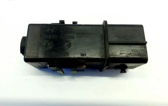 Hyundai Tucson TL Glow plug pre-heat relay 368332A000 368302A700