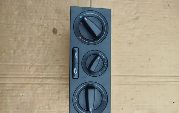Volkswagen PASSAT B5.5 Climate control unit 1J0820045M