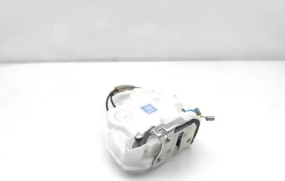 Mitsubishi Outlander Front door lock A047218