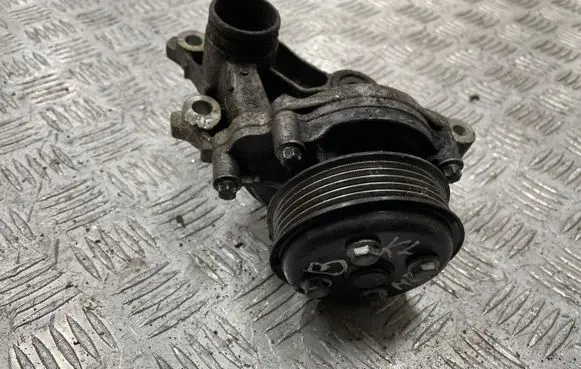 Mercedes-Benz B W245 Water pump A6402010001