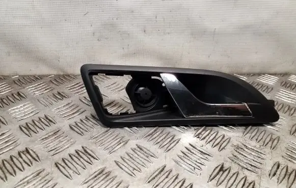 Skoda Octavia Mk2 (1Z) Rear door interior handle 1Z0839248
