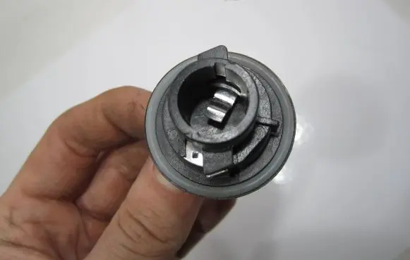 Volkswagen Golf IV Headlight part FS845T1