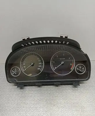 Speedometer (instrument cluster)