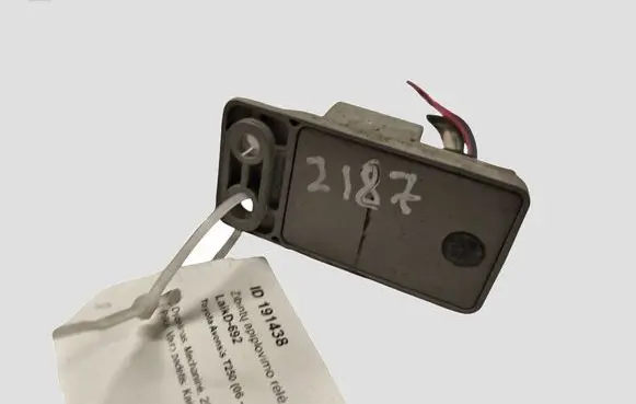 Toyota Avensis T250 Light washer relay 8594205040