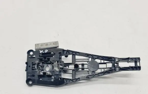 Rear door exterior handle/bracket