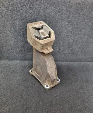Audi A6 S6 C4 4A Gearbox mounting bracket 4A0399113F