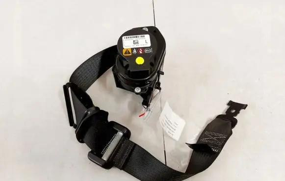 Opel Ampera Front seatbelt 22744331