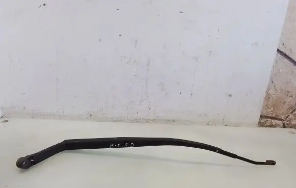 Hyundai H-100 Front wiper blade arm