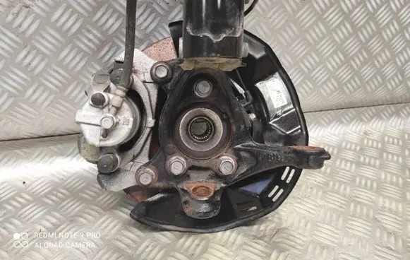 Toyota Yaris Front wheel hub spindle knuckle 116KM