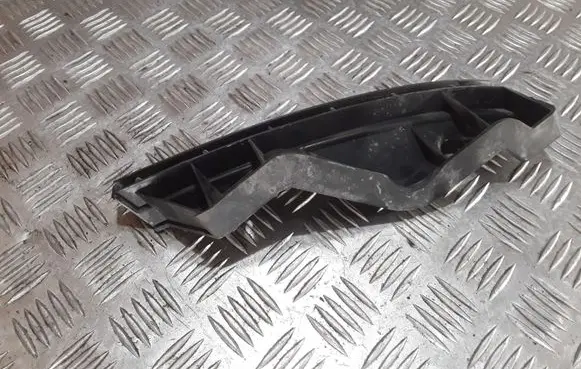 Volkswagen Touran I Front bumper mounting bracket 1T0807889A