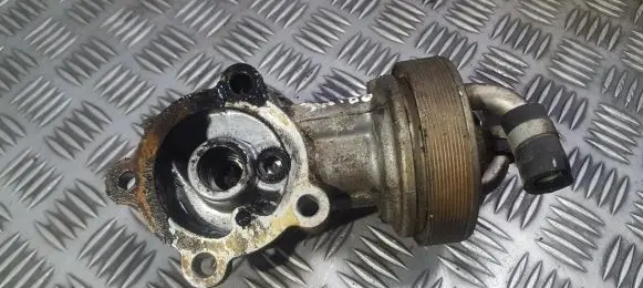 Nissan Primera Oil filter mounting bracket