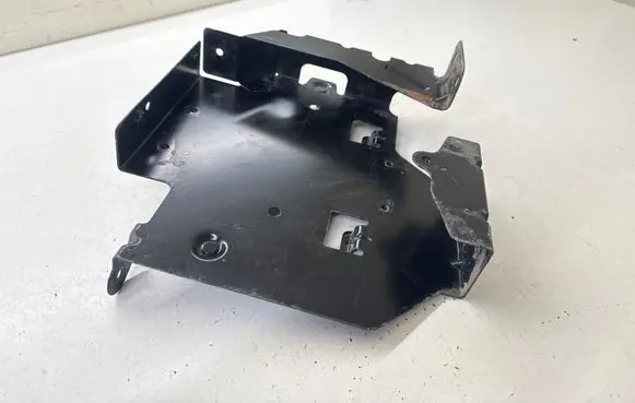 Opel Vivaro Engine control unit holder 8200630428 KA7796 93858909