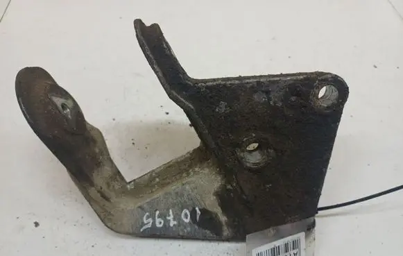 Dodge Stratus Engine mounting bracket