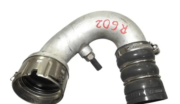 Coolant pipe/hose