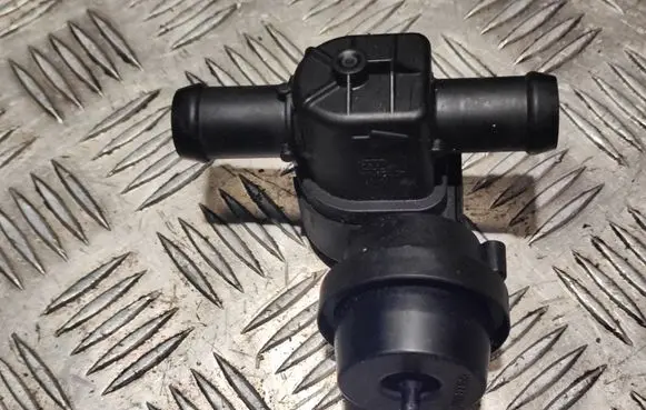 Volvo S60 Vacuum valve 31338891