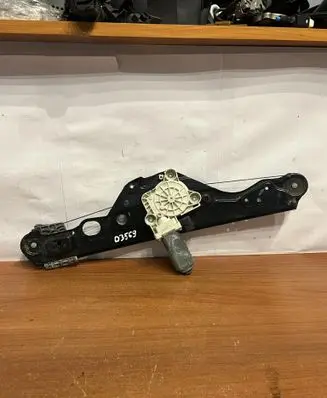 Mercedes-Benz E W211 Rear door window regulator with motor A2118202442 D3569