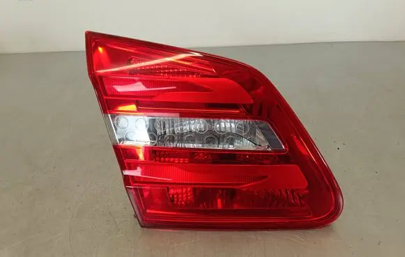Mercedes-Benz B W246 W242 Tailgate rear/tail lights A2469066300 YAP4018511 607701