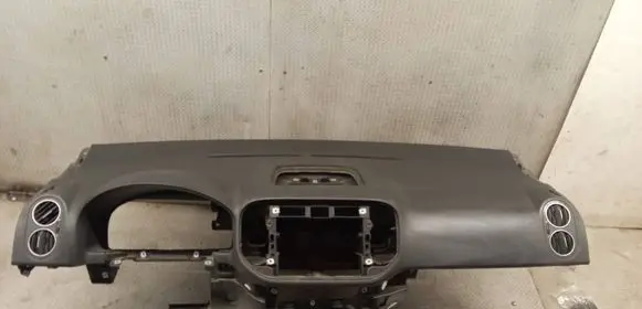 Volkswagen Golf Plus Dashboard 