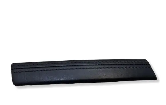Volkswagen Touareg I Front door interior handle trim 7L6867171B