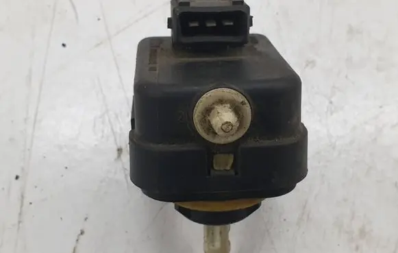 Volvo V70 Headlight level adjustment motor P20H4