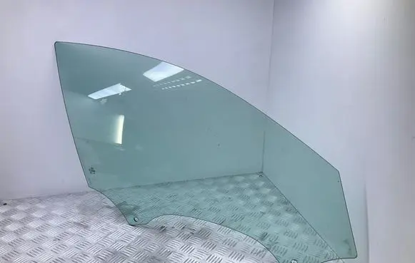 Audi A6 S6 C7 4G Front door window glass four-door 