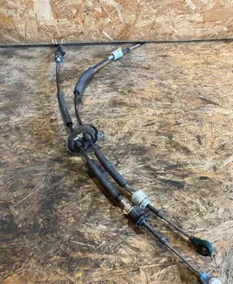 Gear shift cable linkage