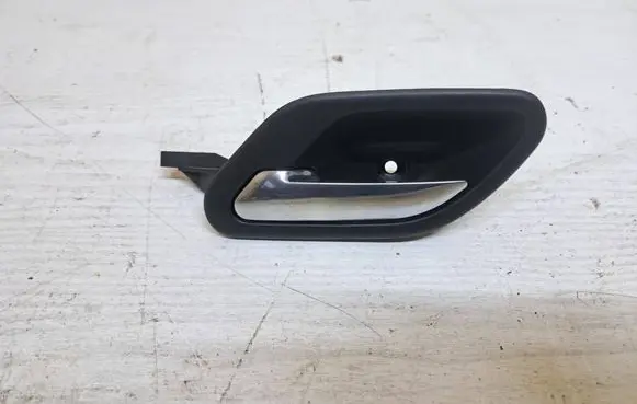 BMW 5 E39 Front door interior handle 8226049