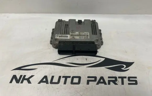 Hyundai i30 Engine control unit/module 0281013402 391062A715 1039S23196