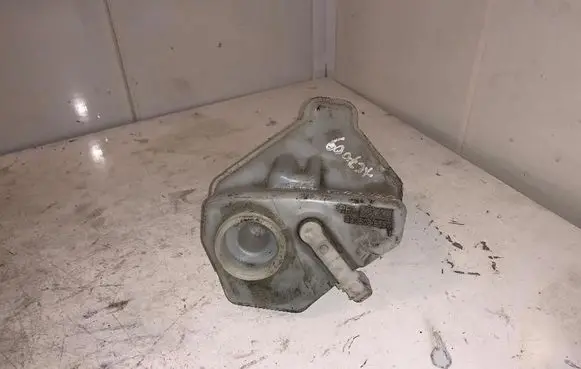 Brake fluid reservoir