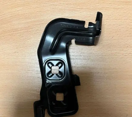 BMW 4 F32 F33 Fender mounting bracket 7255822