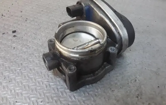 BMW 1 E81 E87 Throttle valve 143958006 408238425005