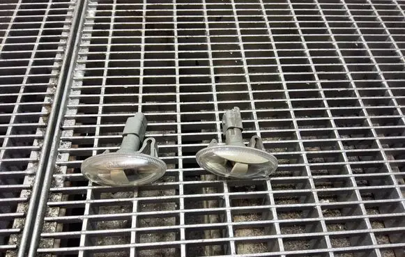 Peugeot Partner Front fender indicator light 