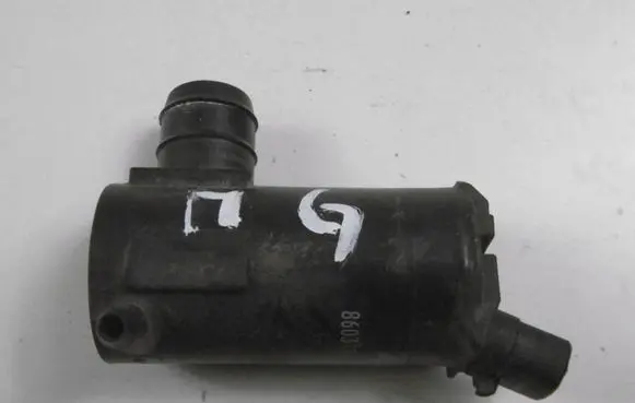 Mazda 6 Windscreen/windshield washer pump 8603101970