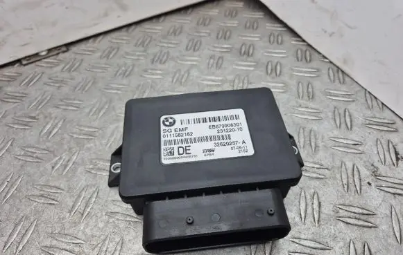 BMW 5 F10 F11 Hand brake control module EB679908301 6799083 0111582162