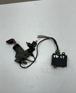 Volkswagen II LT Engine ECU kit and lock set 2D0953257