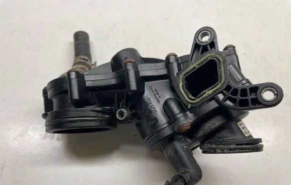 Audi Q7 4M Valve 059121111BM