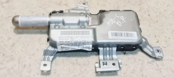 Mercedes-Benz C W203 Front door airbag 30320418C 0027042041F1439 1009174730080